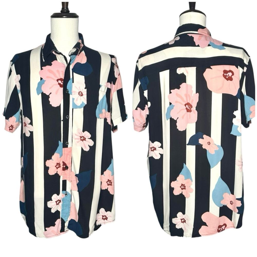VSTR Premium | Men | Retro Stripe Floral Hawaiian Button Up Shirt | Size Large